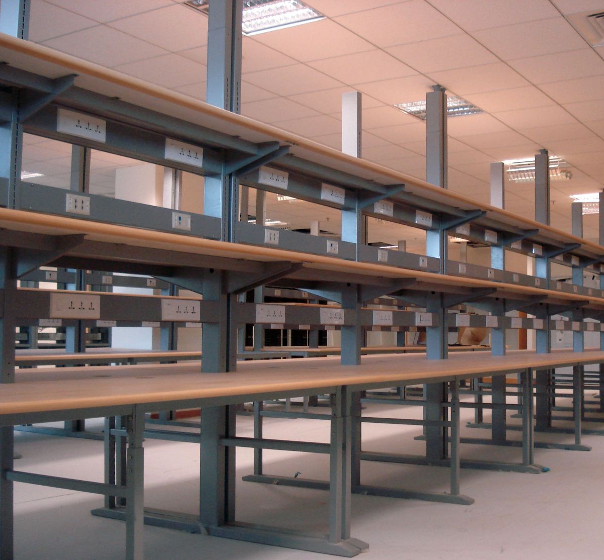 Best Quality Lab Tables in Bangalore